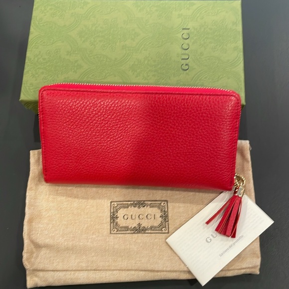 New Gucci Long Red Leather Wallet. - Picture 3 of 14